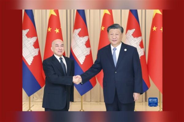 Xi Jinping, Kamboçya Kralı Norodom Sihamoni'yle görüştü