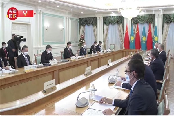 Xi Jinping, Kazak mevkidaşı Tokayev ile bir araya geldi.