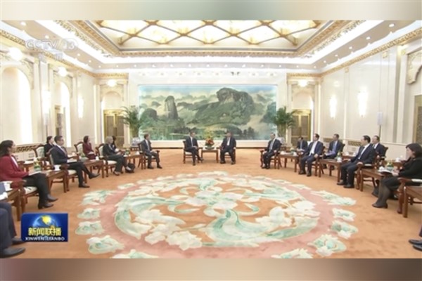 Xi, Kaliforniya Valisi Newsom'u kabul etti