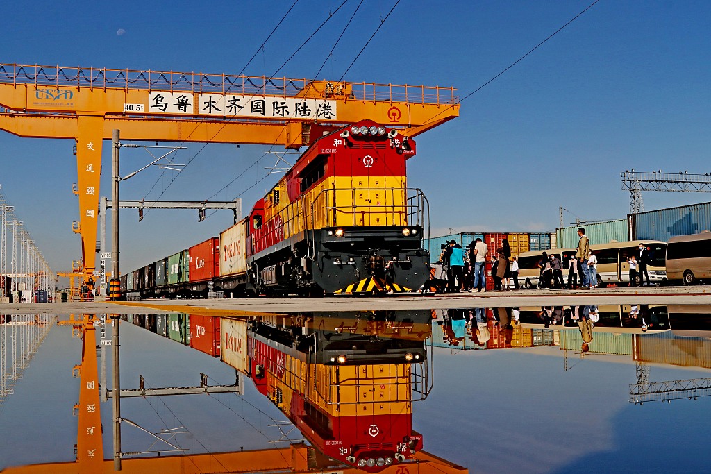 Xinjiang'ın dış ticaret hacmi yüzde 50'den fazla arttı