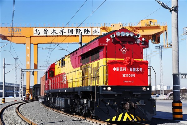Xinjiang'ın dış ticareti ülkede üçüncü sırada