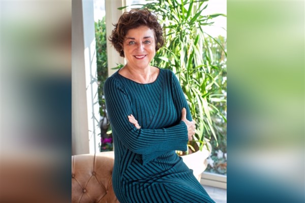 YANINDAYIZ Derneği’nin Kurucu Başkanı Nur Ger’e anlamlı ödül