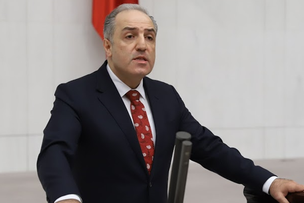 Yeneroğlu: “Keyfi kararlarla gençlerin hayatları mahvedildi!”
