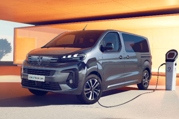 Yeni Peugeot E-Traveller: Profesyoneller için tasarlanan göz alıcılık