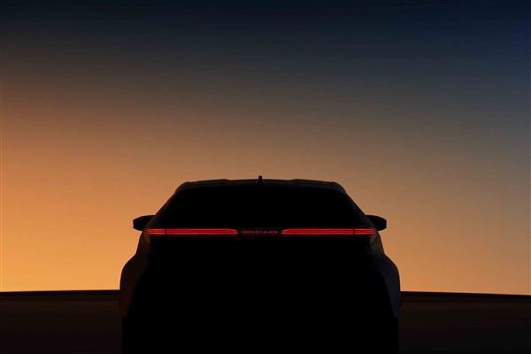 Yeni Toyota C-HR’ın dünya prömiyerine sayılı günler kaldı
