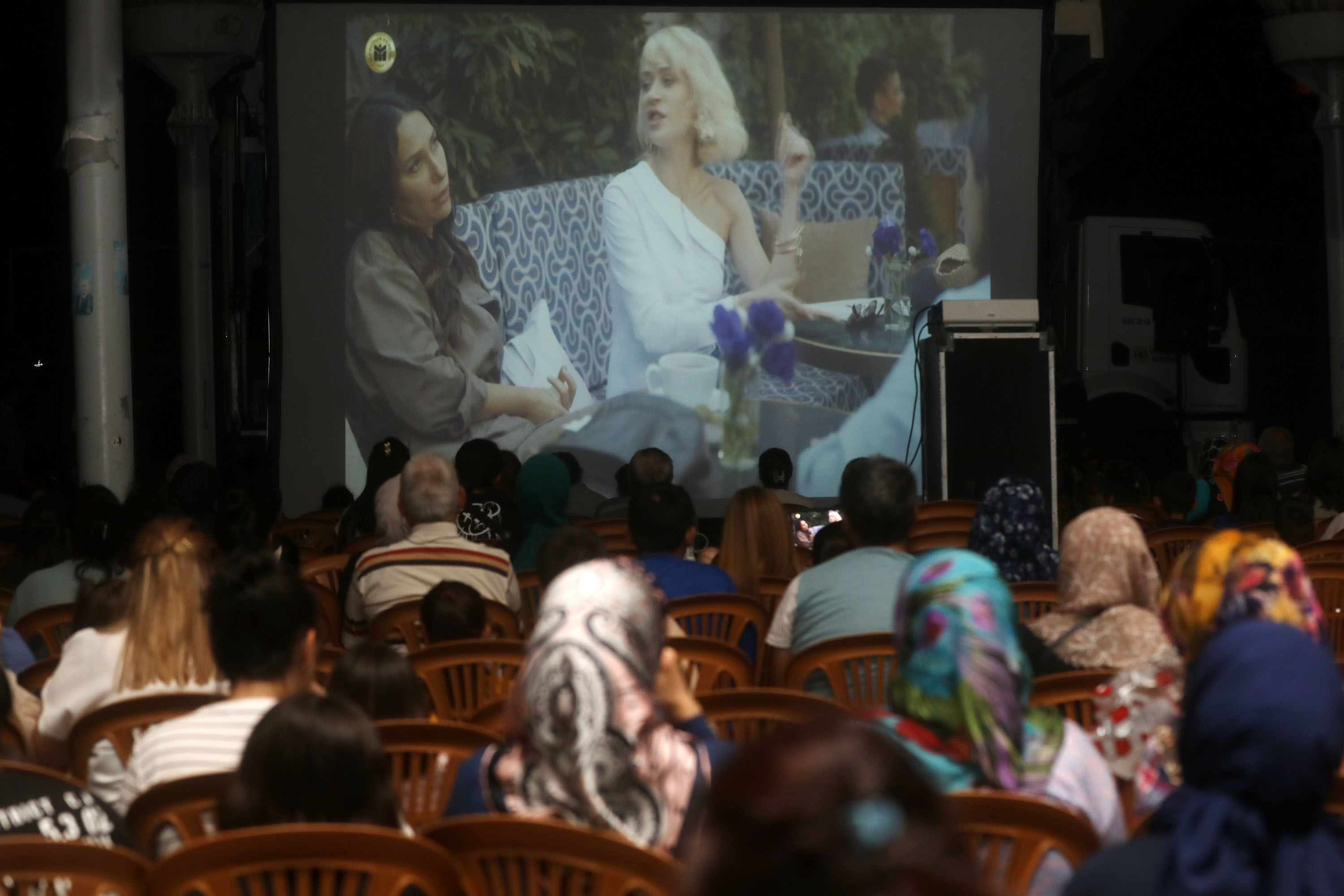 Yenimahalle'de “Açık Hava Sinema Günleri” başladı