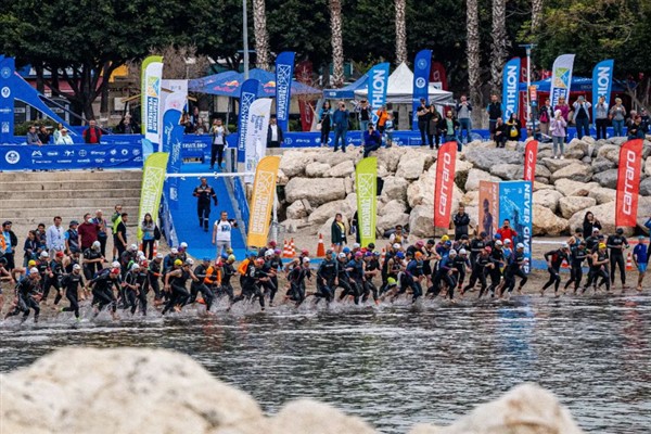 Yenişehir Triatlonu 170 sporcunun mücadelesine sahne oldu