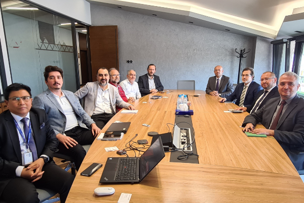 Yıldız Holding ile Helal Akreditasyon Kurumu yetkilileri bir araya geldi