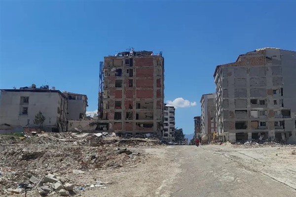 Zorkun: “Cumhuriyet Caddesi tanınmaz bir hale geldi”